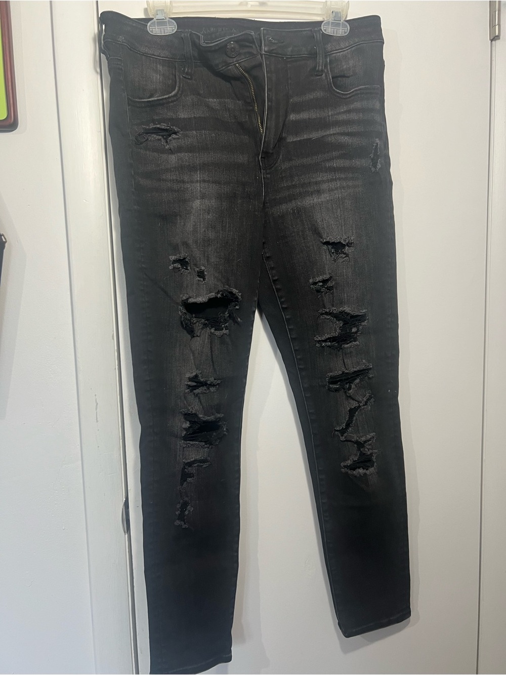 American Eagle distressed black jeans